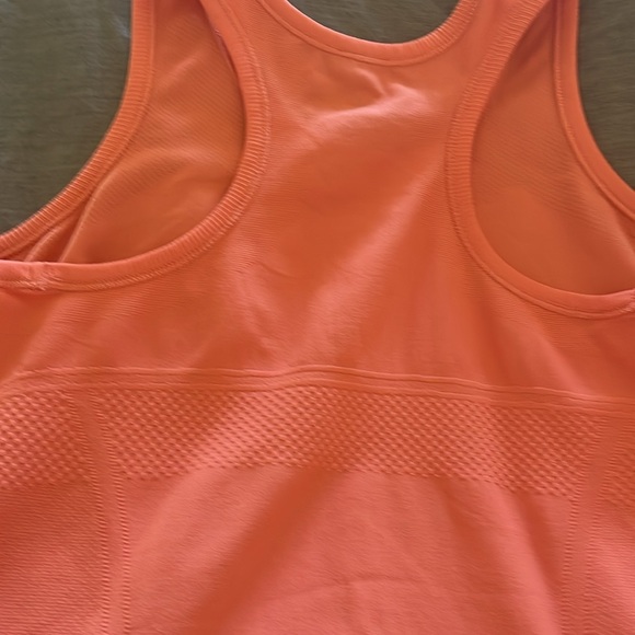 Top - Picture 5 of 7